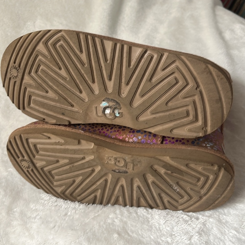 Rainbow Fish Uggs - image 6